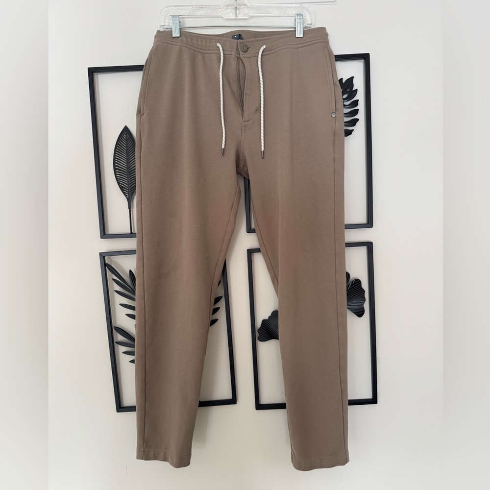 Vuori Men's Sweatpants Joggers in Brown
